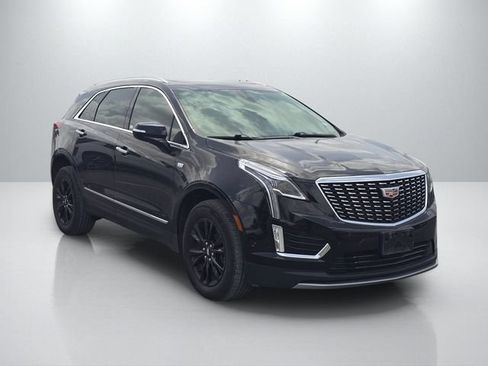 Used 2024 Cadillac XT5 Premium Luxury w/ Technology Package FWD image 3