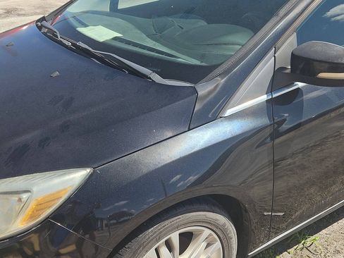 Used 2012 Ford Focus SEL FWD image 6