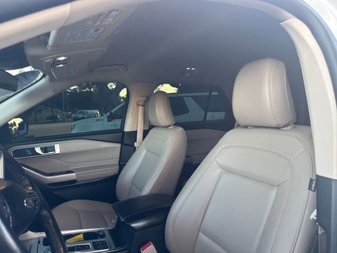 Used 2021 Ford Explorer XLT w/ Equipment Group 202A image 24