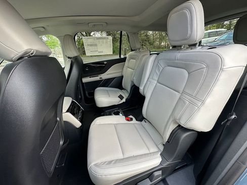 New 2026 Lincoln Aviator Reserve AWD/4WD image 19