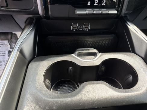 Used 2025 RAM 1500 Big Horn AWD/4WD image 22