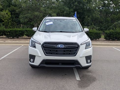 Used 2024 Subaru Forester Limited AWD/4WD image 8
