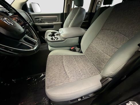 Used 2019 RAM 1500 Big Horn AWD/4WD image 11