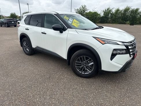 Used 2026 Nissan Rogue S FWD image 1