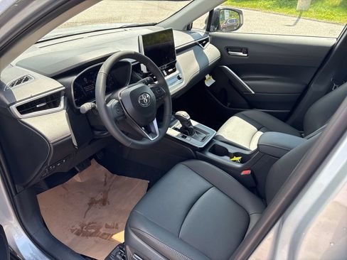 Certified 2026 Toyota Corolla Cross XLE w/ Convenience Package AWD/4WD image 13