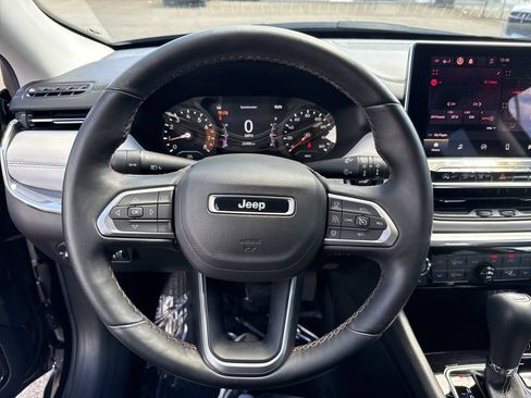 Used 2022 Jeep Compass Limited AWD/4WD image 21