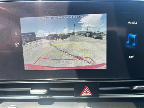 Certified 2024 Hyundai Elantra SEL FWD image 20