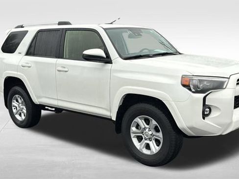 Used 2024 Toyota 4Runner SR5 image 30