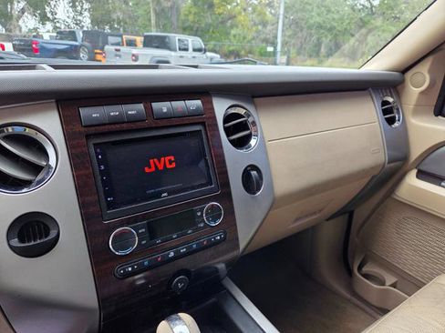 Used 2014 Ford Expedition EL XLT w/ Equipment Group 202A image 21