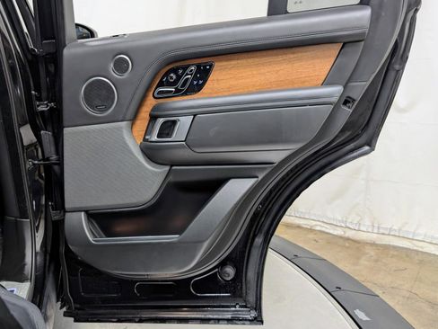 Used 2022 Land Rover Range Rover Autobiography image 25