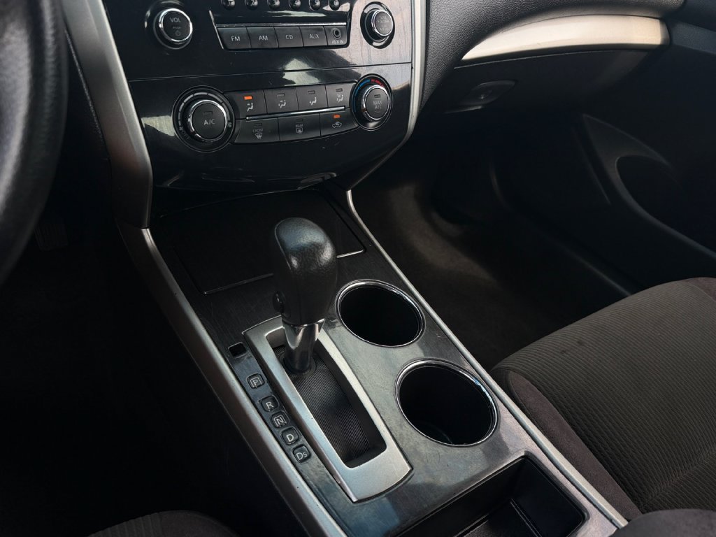 Used 2013 Nissan Altima 2.5 S FWD image 22