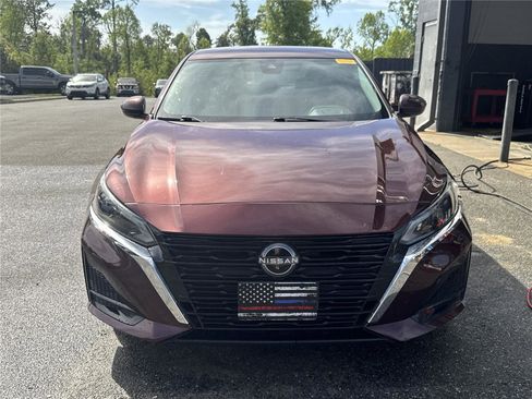 Used 2023 Nissan Altima 2.5 SV image 3
