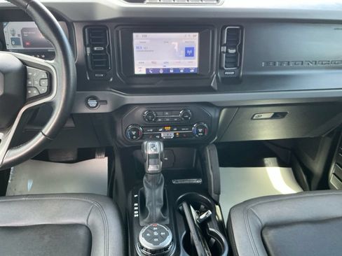 Used 2023 Ford Bronco Big Bend w/ Sasquatch Package AWD/4WD image 11