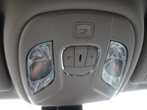 Used 2022 Jeep Compass Latitude w/ Convenience Group AWD/4WD image 13