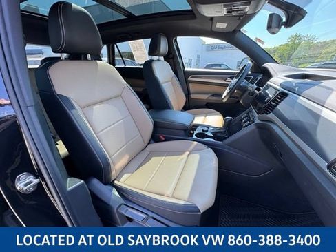 Certified 2023 Volkswagen Atlas Cross Sport SE w/ Panoramic Sunroof Package AWD/4WD image 28