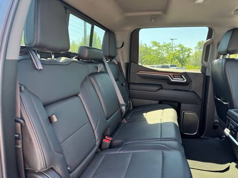 Used 2023 GMC Sierra 1500 Denali w/ Technology Package AWD/4WD image 14
