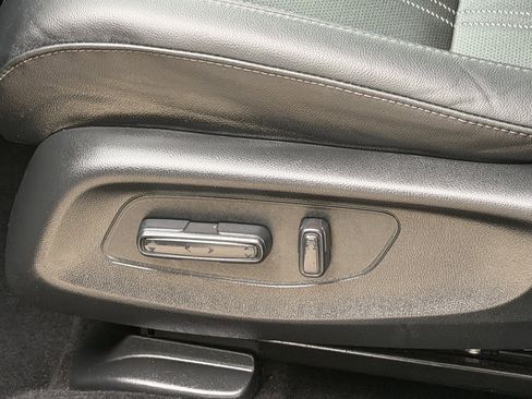 Used 2025 Honda HR-V EX-L image 16