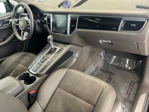 Used 2017 Porsche Macan AWD/4WD image 16