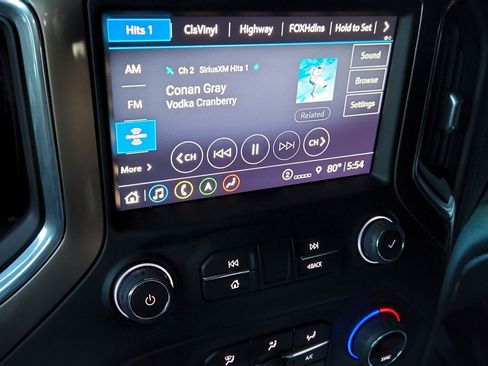 Used 2022 Chevrolet Silverado 1500 High Country w/ Technology Package image 18