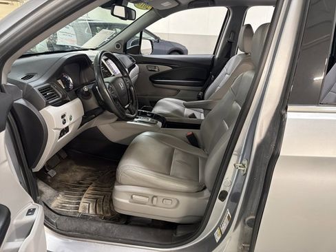 Used 2016 Honda Pilot Touring image 6