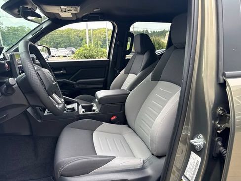 Used 2025 Toyota Tacoma TRD Off-Road w/ TRD Off Road Upgrade Package AWD/4WD image 15