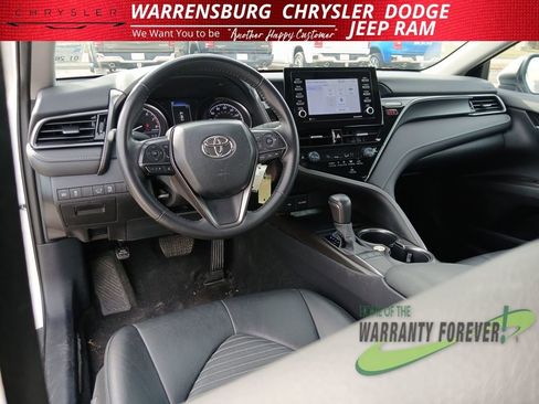 Used 2024 Toyota Camry SE image 16