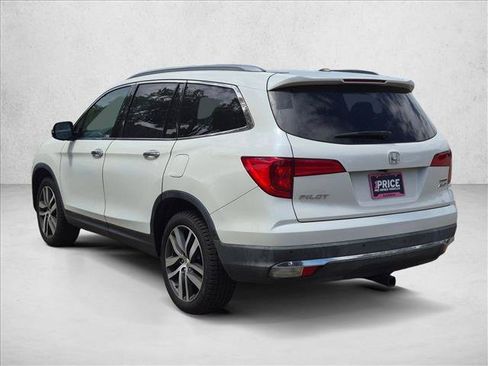 Used 2018 Honda Pilot Touring image 7