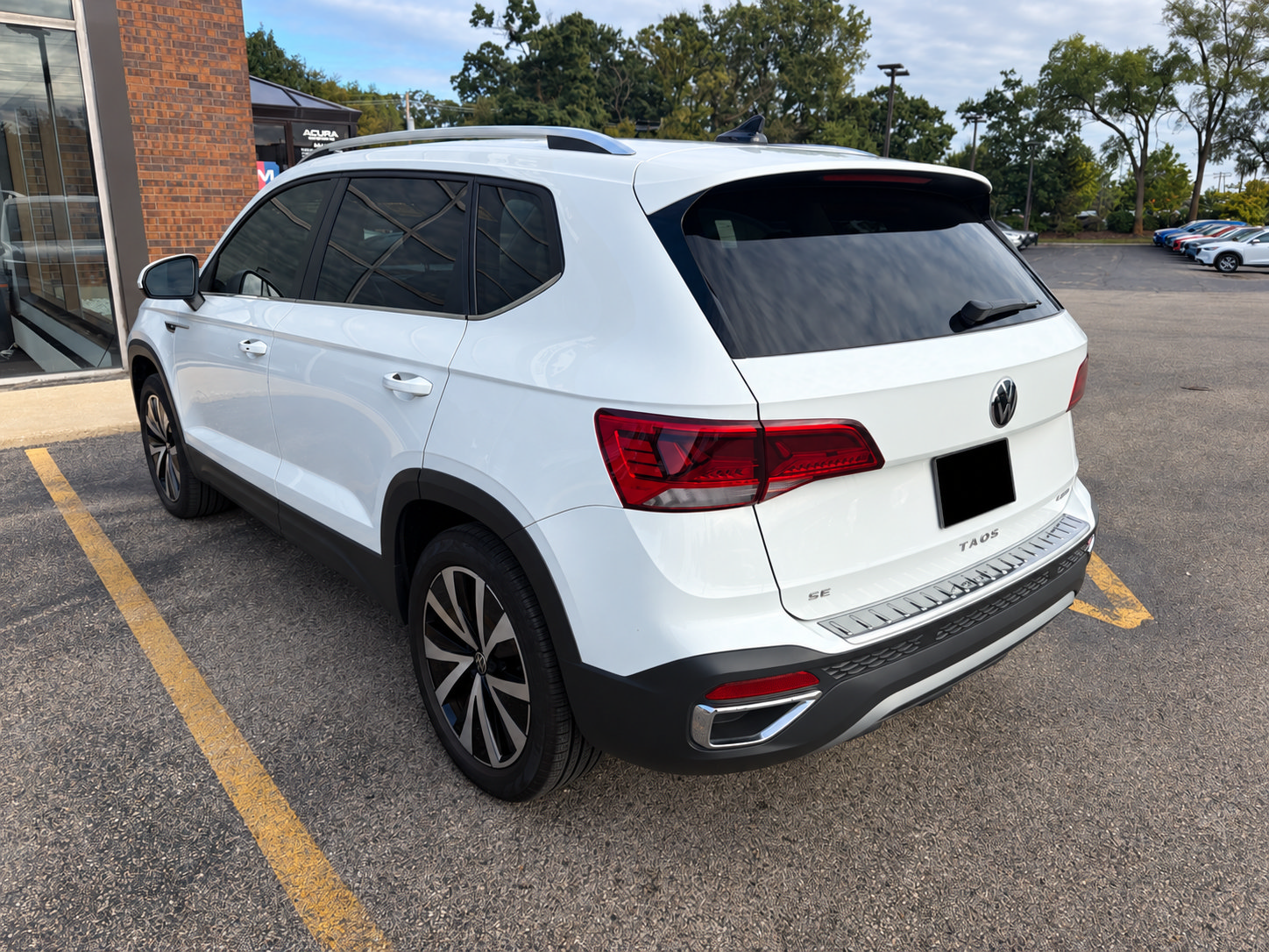 Used 2022 Volkswagen Taos SE AWD/4WD image 5