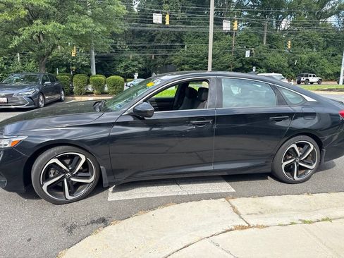 Used 2019 Honda Accord Sport image 4