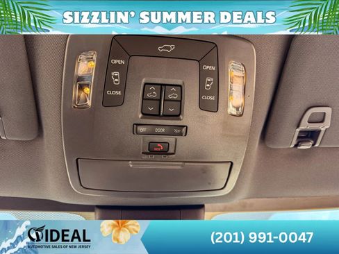 Used 2022 Toyota Sienna XSE w/ XSE Plus Package AWD/4WD image 43