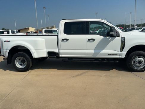 Used 2024 Ford F350 XLT image 8