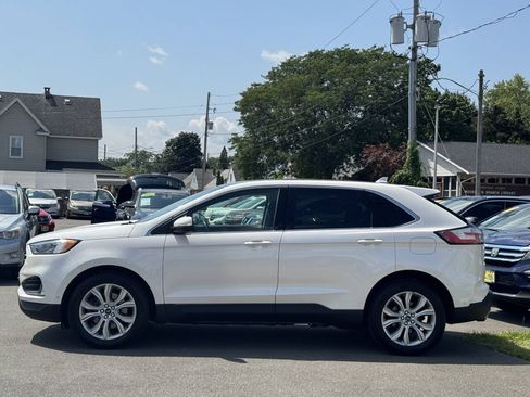 Used 2019 Ford Edge Titanium w/ Equipment Group 301A AWD/4WD image 4