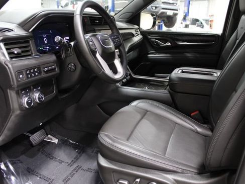 Used 2024 GMC Yukon XL Denali image 20