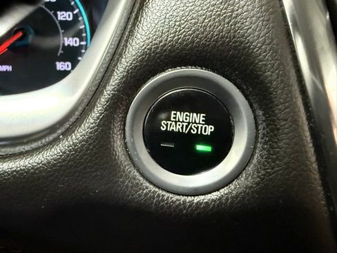 Used 2021 Chevrolet Traverse RS image 48