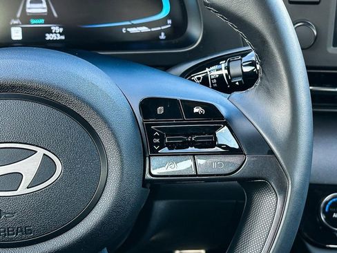 Used 2025 Hyundai Elantra Sport w/ Cargo Package image 22