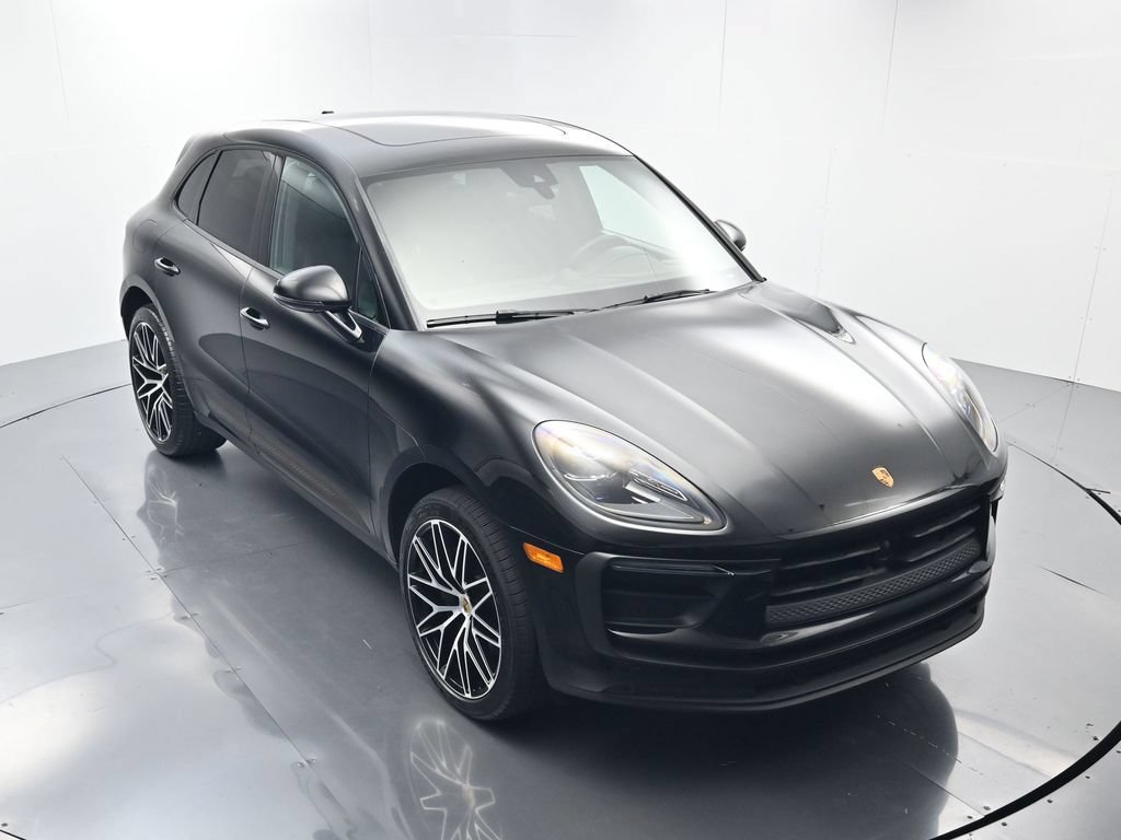 Used 2023 Porsche Macan AWD/4WD image 43