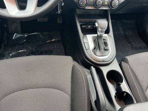 Used 2023 Kia Forte LXS image 21