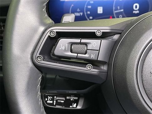 Used 2025 Porsche 911 Carrera image 34