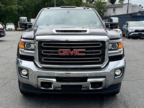 Used 2017 GMC Sierra 2500 SLT w/ Duramax Plus Package AWD/4WD image 3