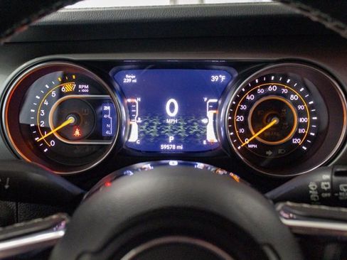 Used 2020 Jeep Wrangler Unlimited Sahara image 12