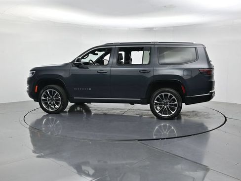 Used 2025 Jeep Wagoneer Series III w/ Premium Group I AWD/4WD image 7