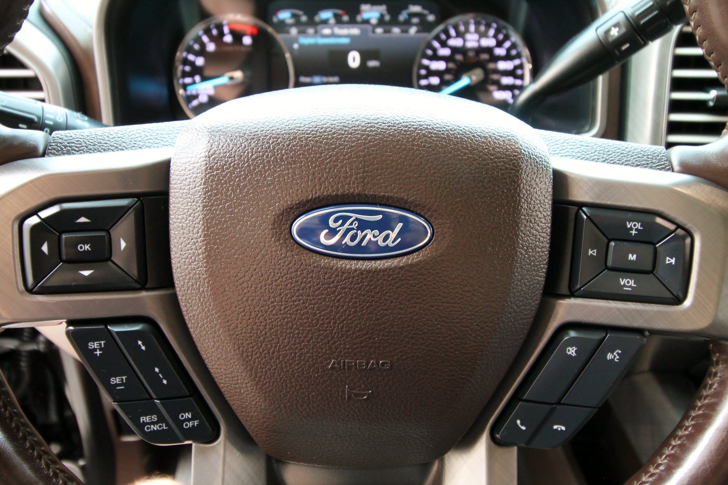 Used 2019 Ford F250 Limited AWD/4WD image 30