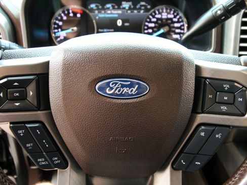 Used 2019 Ford F250 Limited AWD/4WD image 30