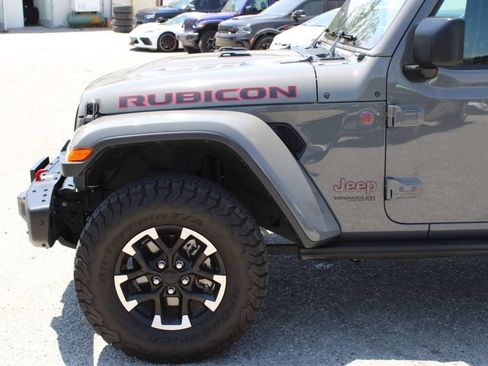 Used 2021 Jeep Wrangler Unlimited Rubicon AWD/4WD image 7