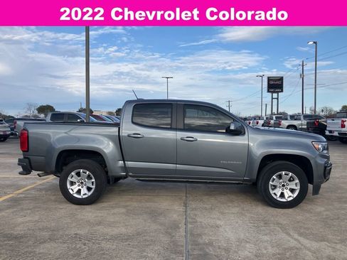 Used 2022 Chevrolet Colorado LT w/ Luxury Package image 8
