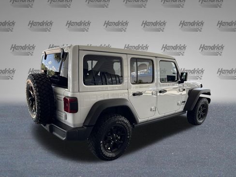 Used 2022 Jeep Wrangler Unlimited Sport AWD/4WD image 9