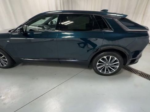 Certified 2024 Cadillac Lyriq Sport w/ LPO, Floor Liner Package AWD/4WD image 5