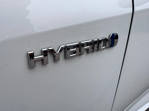 Used 2020 Toyota Corolla LE image 11