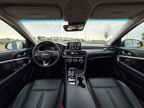 Used 2019 Genesis G70 2.0T Advanced image 9