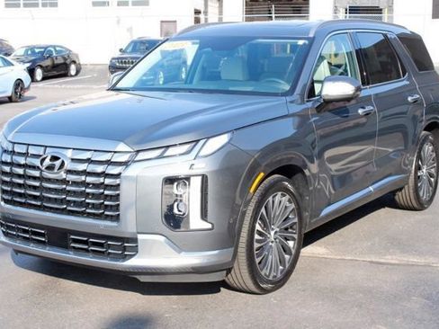 Certified 2025 Hyundai Palisade Calligraphy AWD/4WD image 7